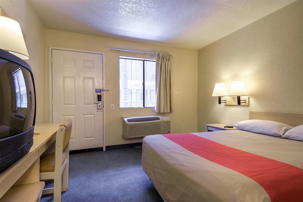 Motel 6-Buena Park, Ca - Knotts Berry Farm - Disneyland Exterior photo